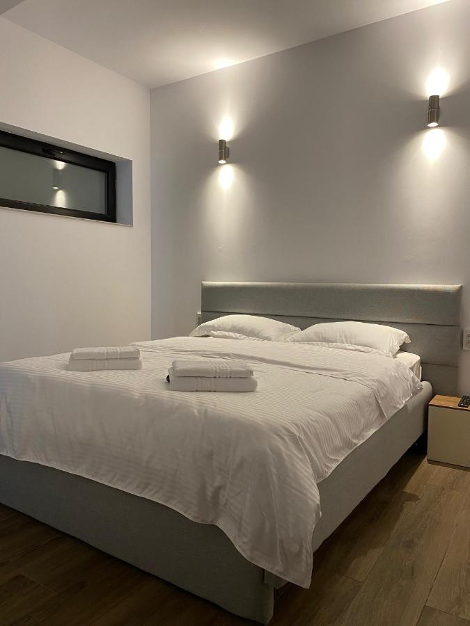 Hotel Modern House Sighetu Marmaţiei Exteriér fotografie