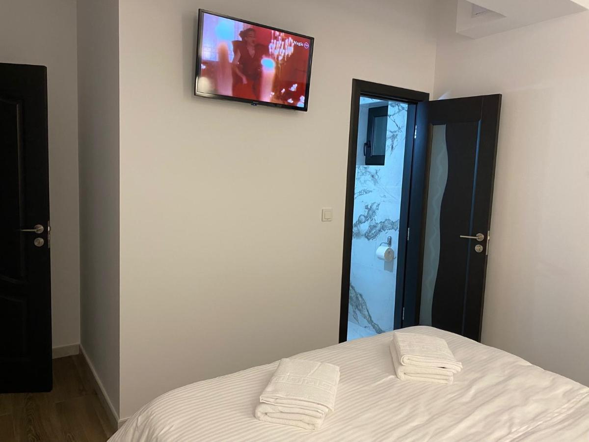 Hotel Modern House Sighetu Marmaţiei Exteriér fotografie