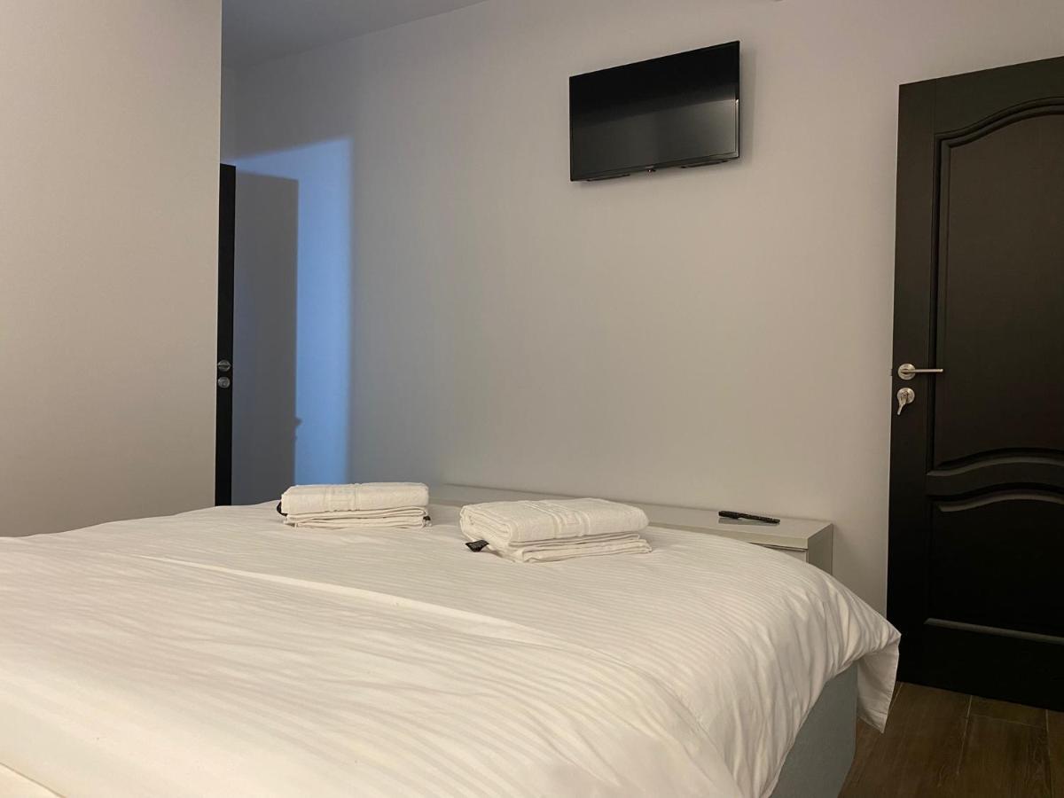 Hotel Modern House Sighetu Marmaţiei Exteriér fotografie