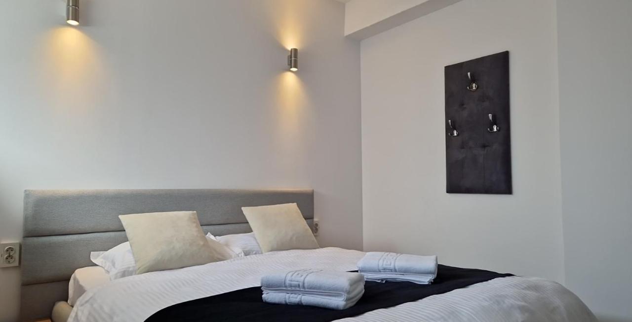 Hotel Modern House Sighetu Marmaţiei Exteriér fotografie