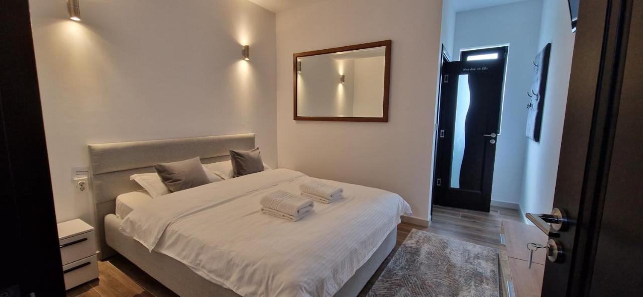 Hotel Modern House Sighetu Marmaţiei Exteriér fotografie